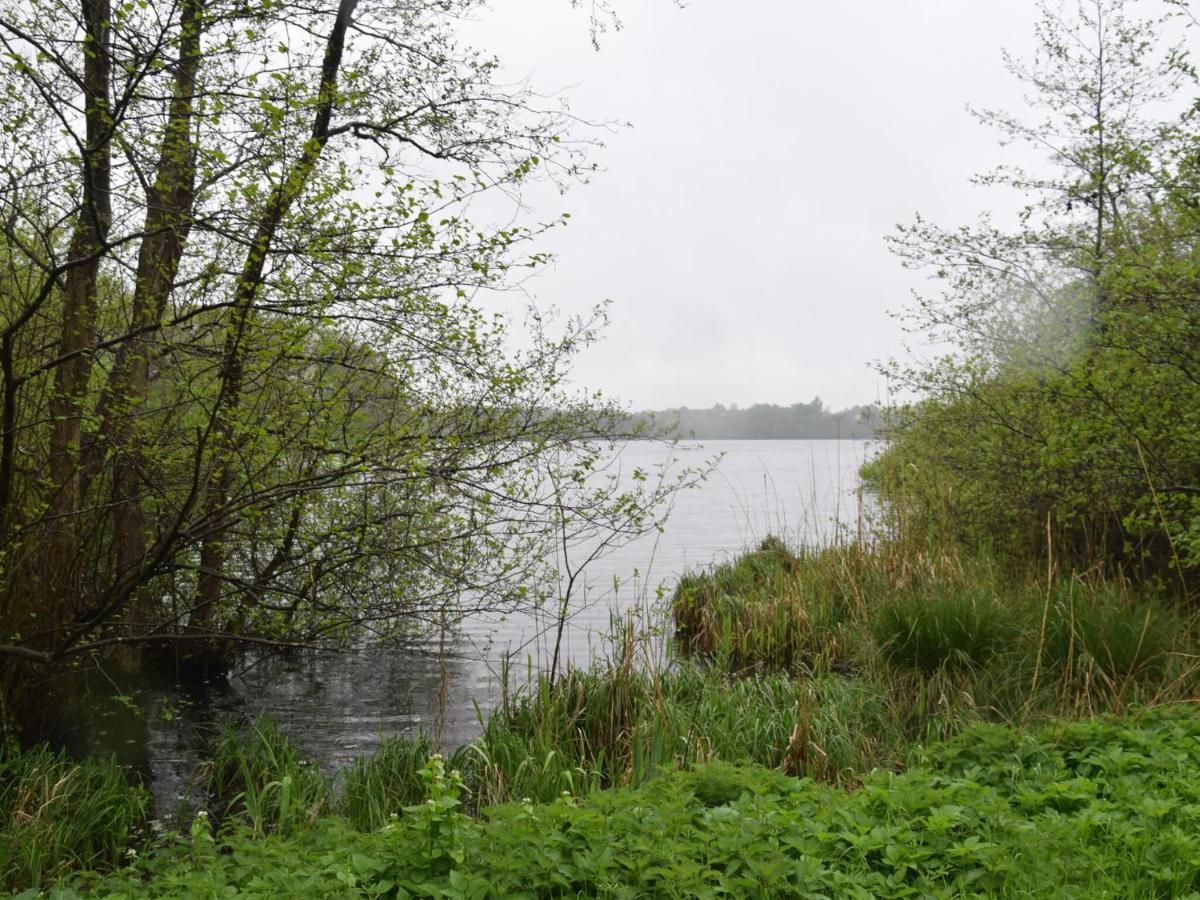Flat In Eutin On The Kleiner Eutiner See Lake 外观 照片