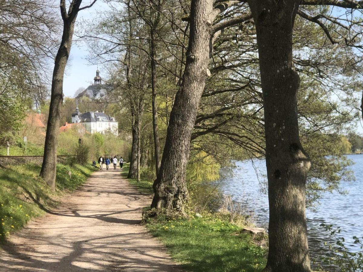 Flat In Eutin On The Kleiner Eutiner See Lake 外观 照片